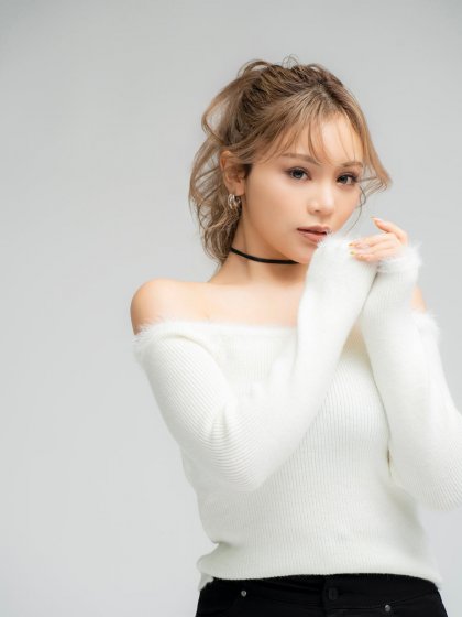 端シャギータイトオフショルニットトップス– 端シャギータイトオフショルニットトップス–